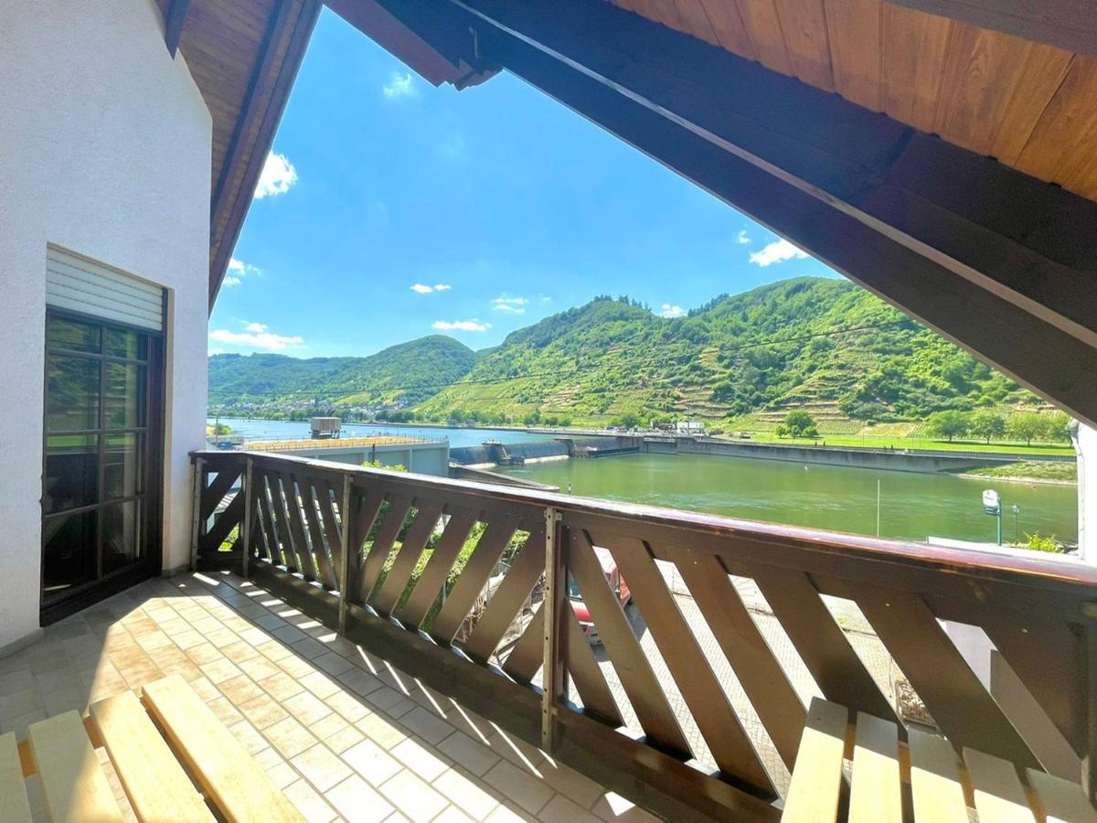 Stilvolle Wellness-Ferienwohnung In Neef Whirlpool, Sauna, Grill, Fitness, Billard & Moselblick Buitenkant foto