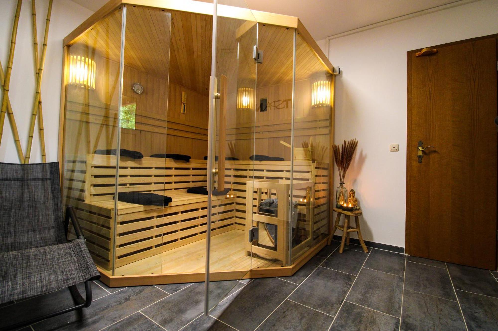 Stilvolle Wellness-Ferienwohnung In Neef Whirlpool, Sauna, Grill, Fitness, Billard & Moselblick Buitenkant foto
