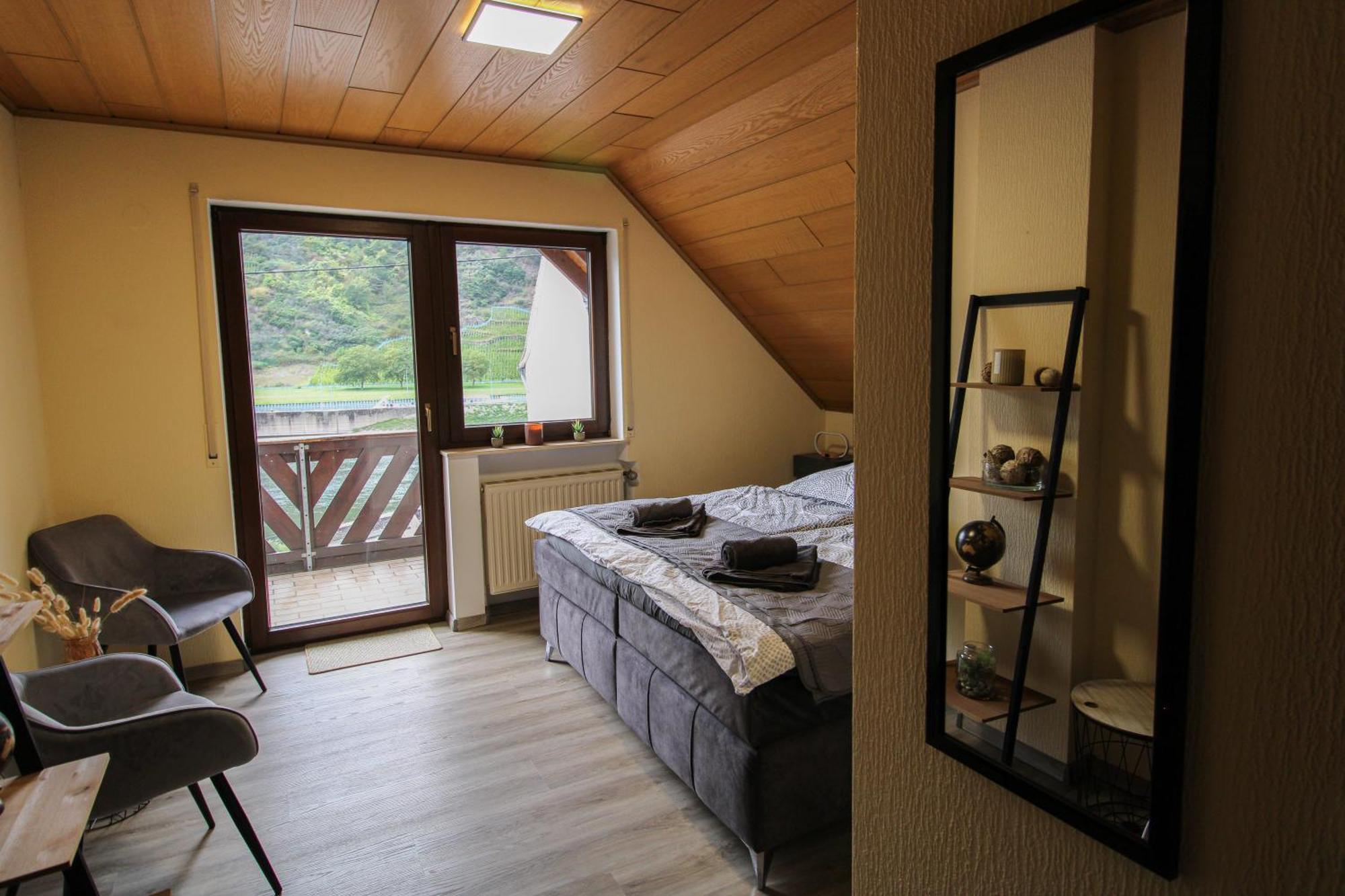 Stilvolle Wellness-Ferienwohnung In Neef Whirlpool, Sauna, Grill, Fitness, Billard & Moselblick Buitenkant foto
